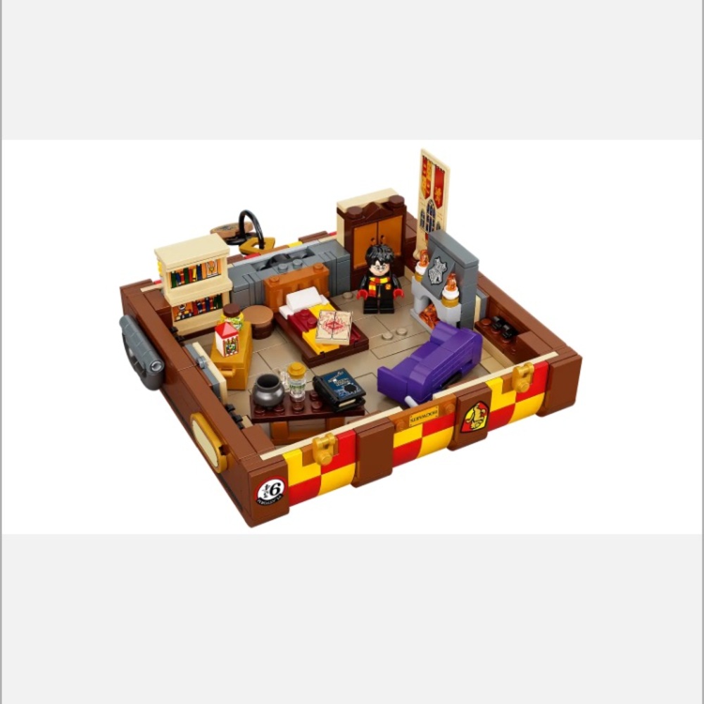 Lego Harry Potter Wizarding World Hogwarts Magical Trunk Set 76399 - Picture 5 of 16